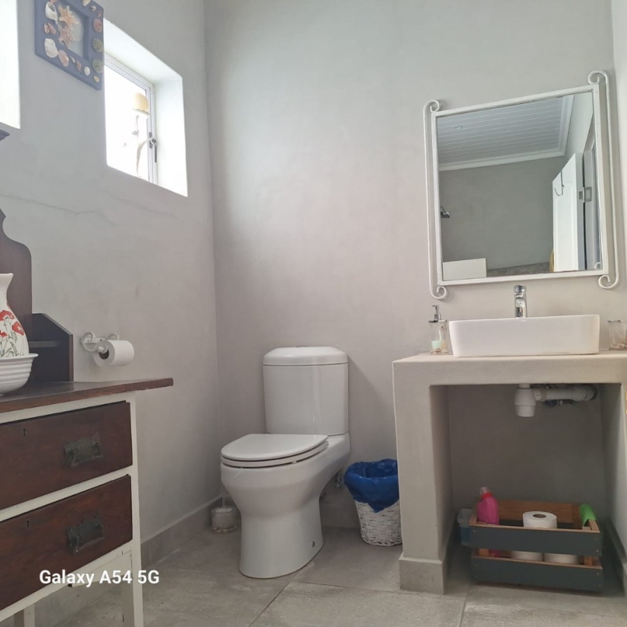  Bedroom Property for Sale in Fraaiuitsig Western Cape